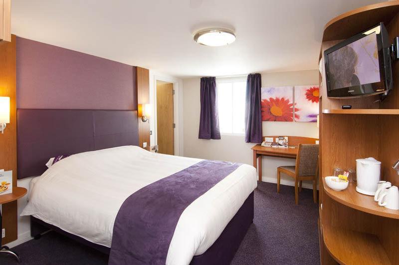 Premier Inn Pontypool Exterior foto